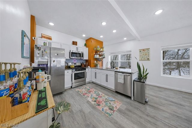 22711 Vera Street, Warrensville Heights, OH 44128