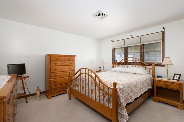 96 Suburban Court, West Seneca, NY 14224