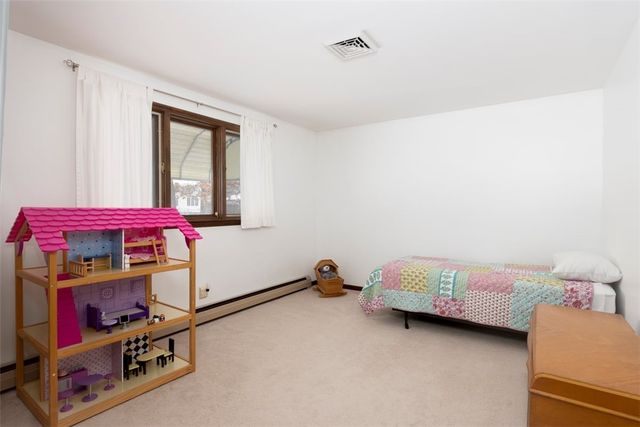 96 Suburban Court, West Seneca, NY 14224