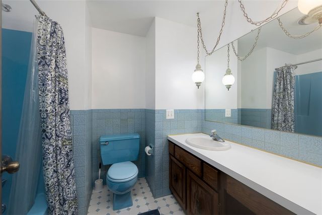 96 Suburban Court, West Seneca, NY 14224