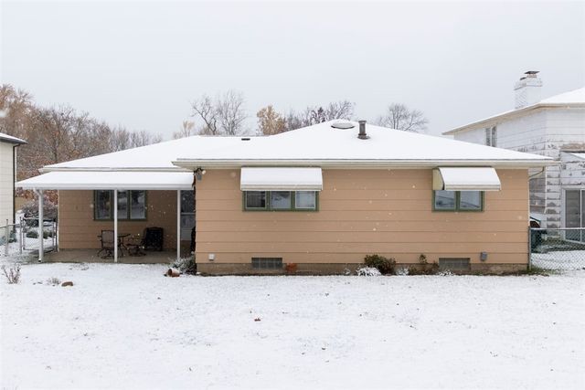 96 Suburban Court, West Seneca, NY 14224