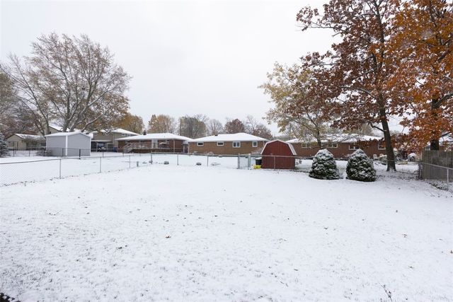 96 Suburban Court, West Seneca, NY 14224