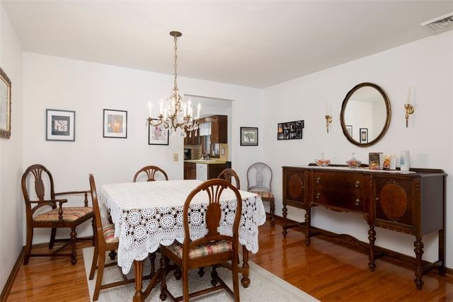 96 Suburban Court, West Seneca, NY 14224