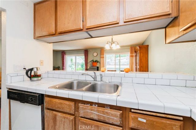 7 Town And Country, Pomona, CA 91766