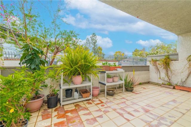 7 Town And Country, Pomona, CA 91766