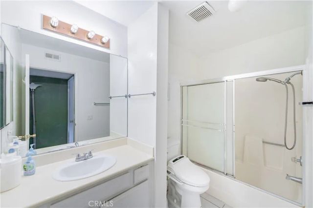 7 Town And Country, Pomona, CA 91766