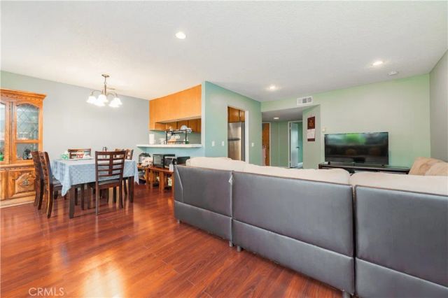 7 Town And Country, Pomona, CA 91766