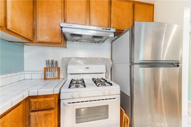 7 Town And Country, Pomona, CA 91766