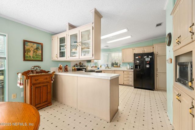 27061 29TH Road, Branford, FL 32008