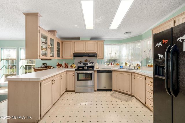 27061 29TH Road, Branford, FL 32008