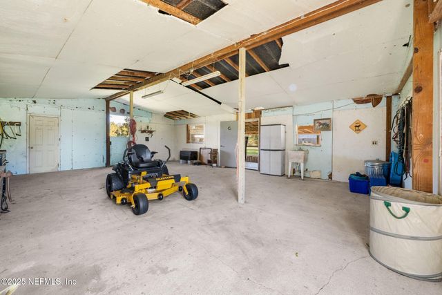 27061 29TH Road, Branford, FL 32008