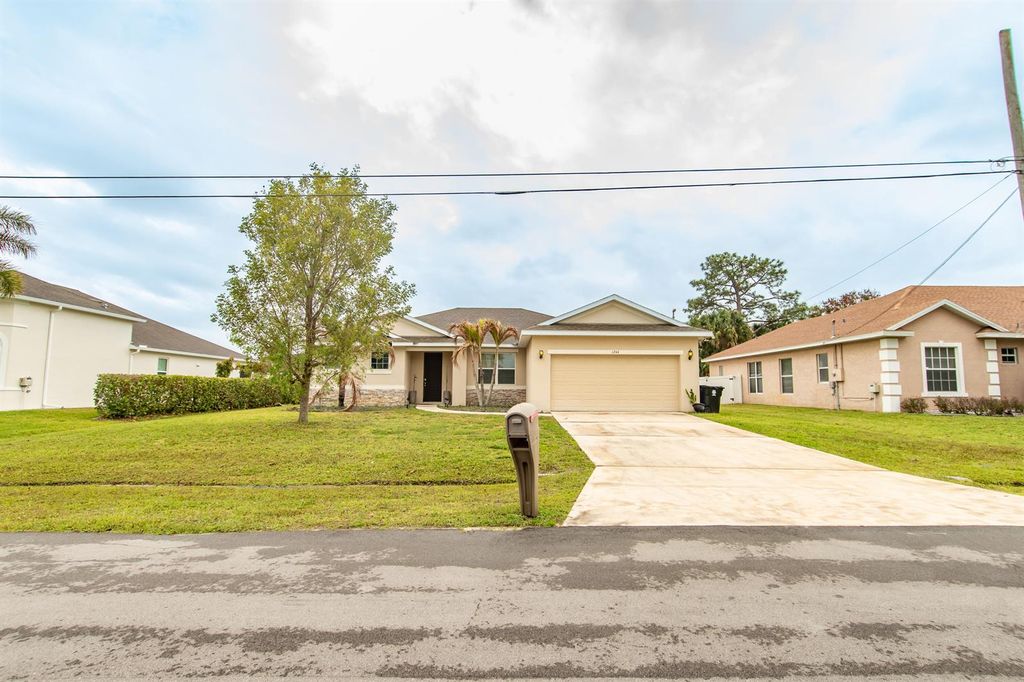 1244 SW Ermine Avenue, Port St. Lucie, FL 34953
