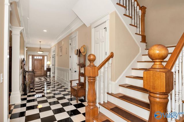 76 Lake Forest Blvd SW, Huntsville, AL 35824