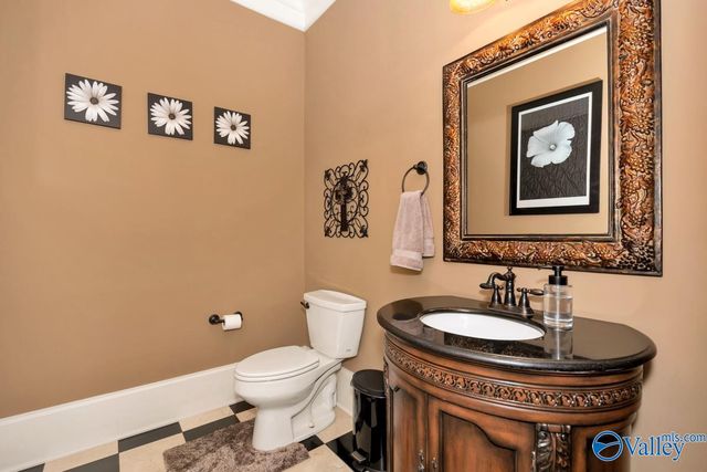 76 Lake Forest Blvd SW, Huntsville, AL 35824