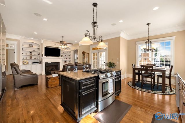 76 Lake Forest Blvd SW, Huntsville, AL 35824