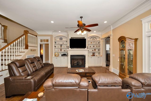 76 Lake Forest Blvd SW, Huntsville, AL 35824