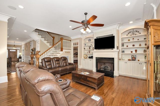 76 Lake Forest Blvd SW, Huntsville, AL 35824