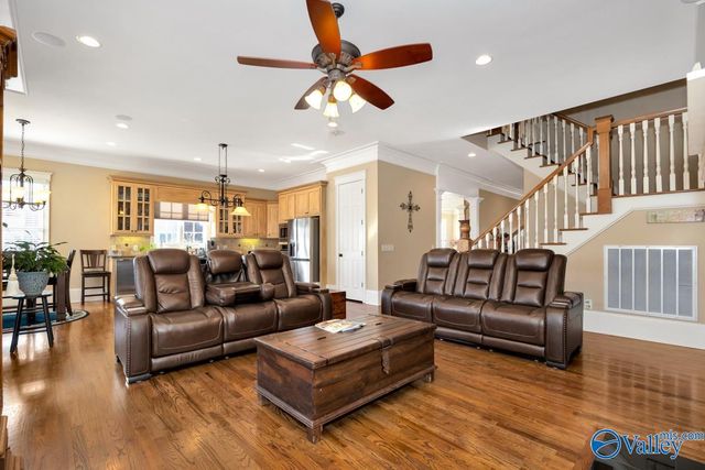 76 Lake Forest Blvd SW, Huntsville, AL 35824