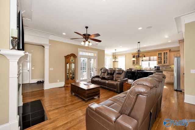 76 Lake Forest Blvd SW, Huntsville, AL 35824