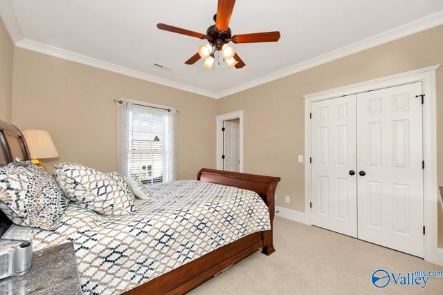 76 Lake Forest Blvd SW, Huntsville, AL 35824