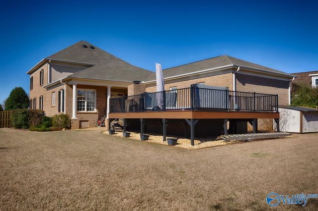 76 Lake Forest Blvd SW, Huntsville, AL 35824