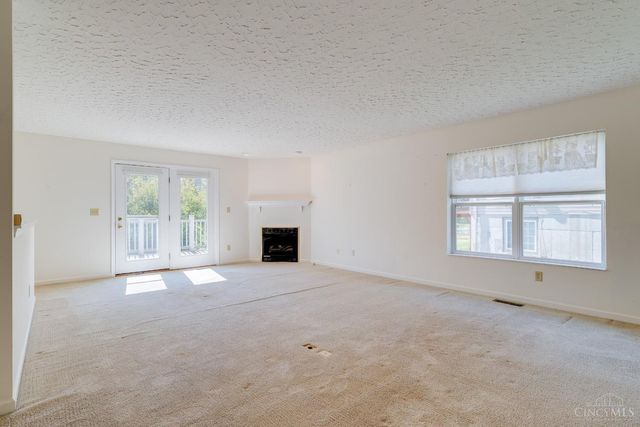 3409 Kleeman Lake Court, Cincinnati, OH 45211