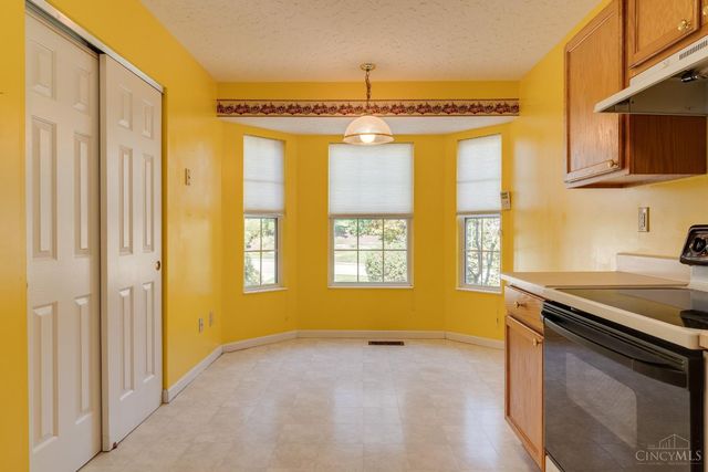 3409 Kleeman Lake Court, Cincinnati, OH 45211