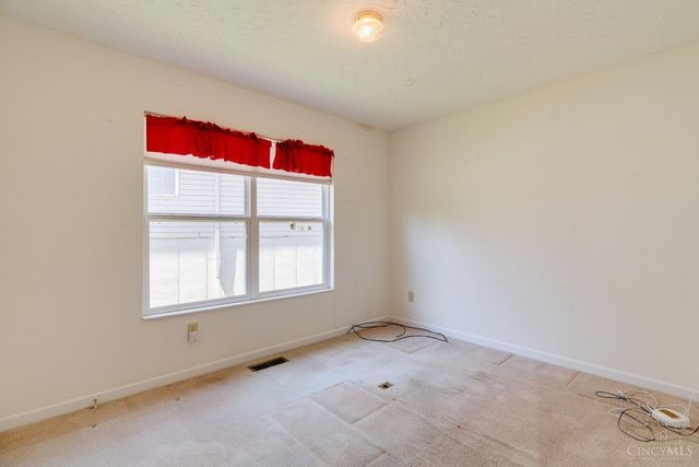 3409 Kleeman Lake Court, Cincinnati, OH 45211