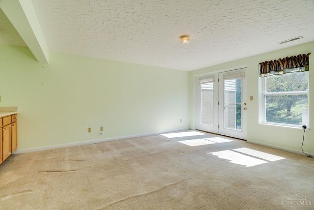 3409 Kleeman Lake Court, Cincinnati, OH 45211