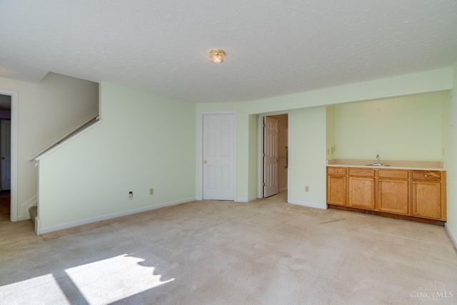 3409 Kleeman Lake Court, Cincinnati, OH 45211