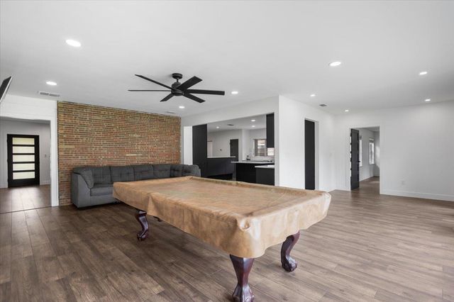 1007 Lincoln Dr, Longview, TX 75604
