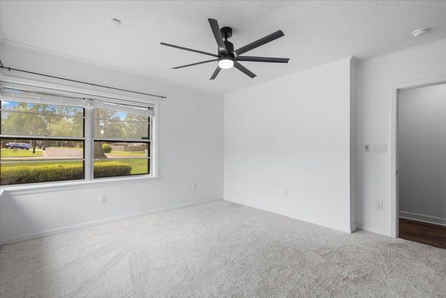 1007 Lincoln Dr, Longview, TX 75604