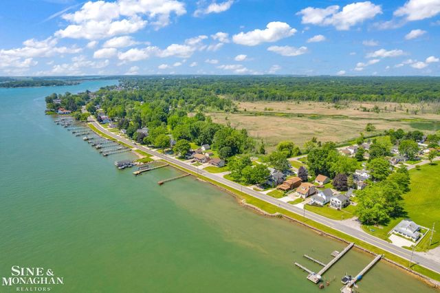 9898 N River Road, Clay Twp, MI 48001