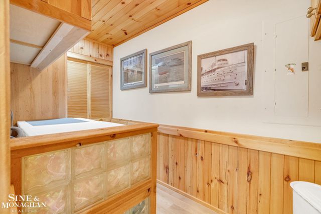 9898 N River Road, Clay Twp, MI 48001