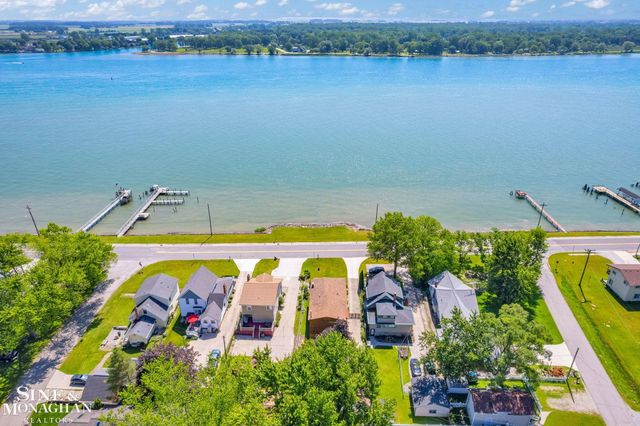 9898 N River Road, Clay Twp, MI 48001