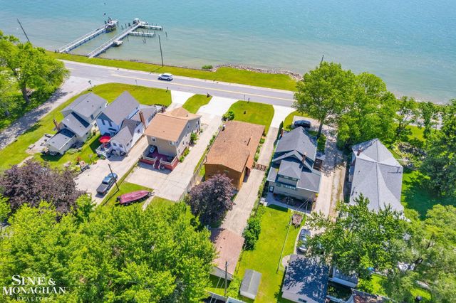 9898 N River Road, Clay Twp, MI 48001