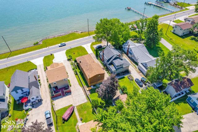 9898 N River Road, Clay Twp, MI 48001