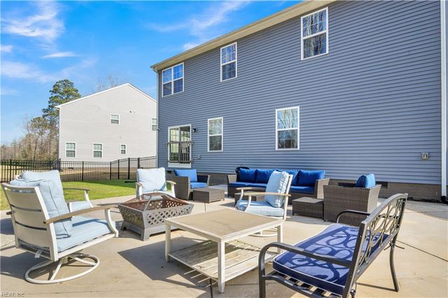 9821 Coral Bells CT, Toano, VA 23168