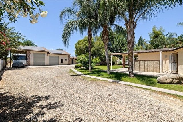 921 Christian Avenue, Bakersfield, CA 93314