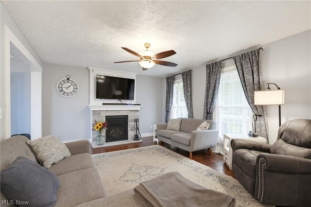 2465 Buckeye Boulevard, Ravenna, OH 44266
