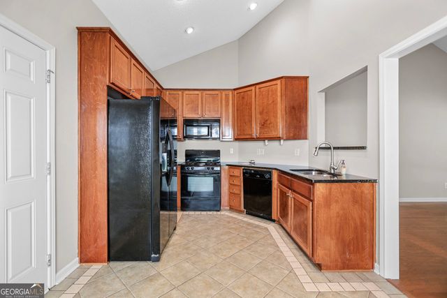35 Bedford Park Drive, Newnan, GA 30263