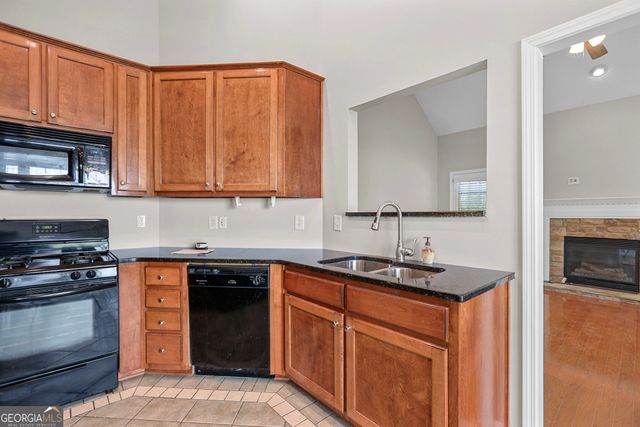 35 Bedford Park Drive, Newnan, GA 30263