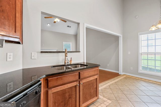 35 Bedford Park Drive, Newnan, GA 30263