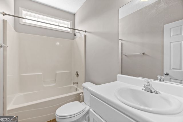 35 Bedford Park Drive, Newnan, GA 30263