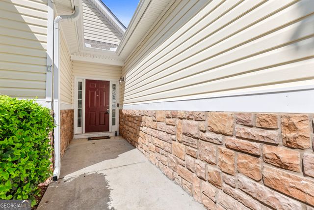 35 Bedford Park Drive, Newnan, GA 30263