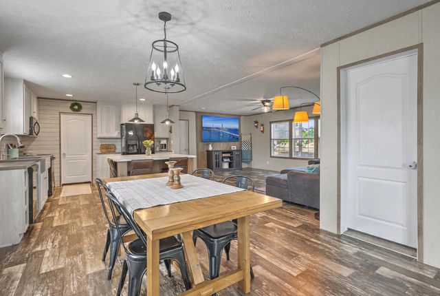 964 Tiger Loop, Saint Stephen, SC 29479