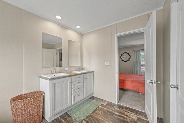 964 Tiger Loop, Saint Stephen, SC 29479