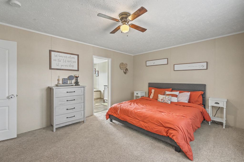 Image 21 of property listing at 964 Tiger Loop, Saint Stephen, SC 29479