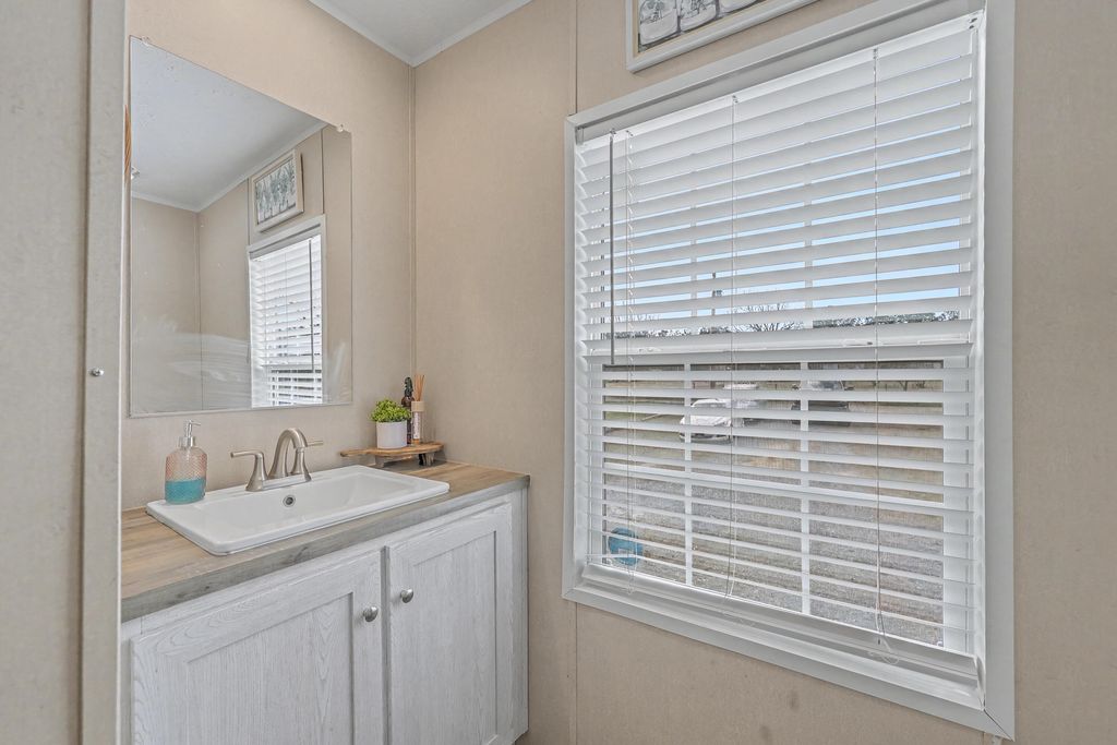 Image 30 of property listing at 964 Tiger Loop, Saint Stephen, SC 29479