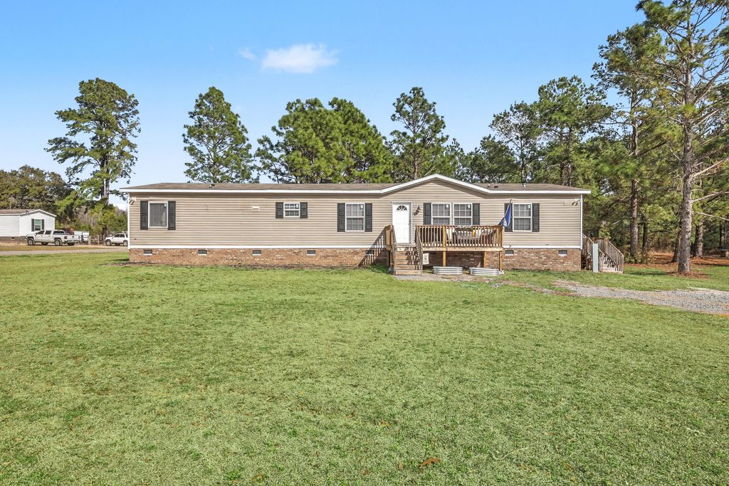 Image 39 of property listing at 964 Tiger Loop, Saint Stephen, SC 29479